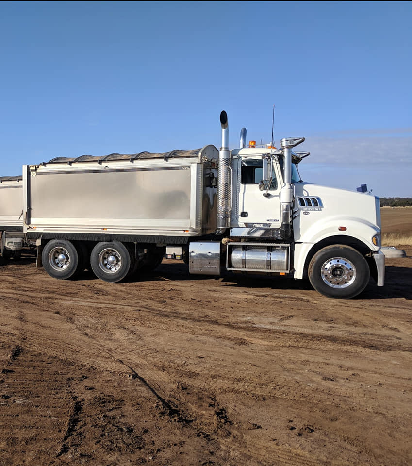 2011 MACK TRIDENT 