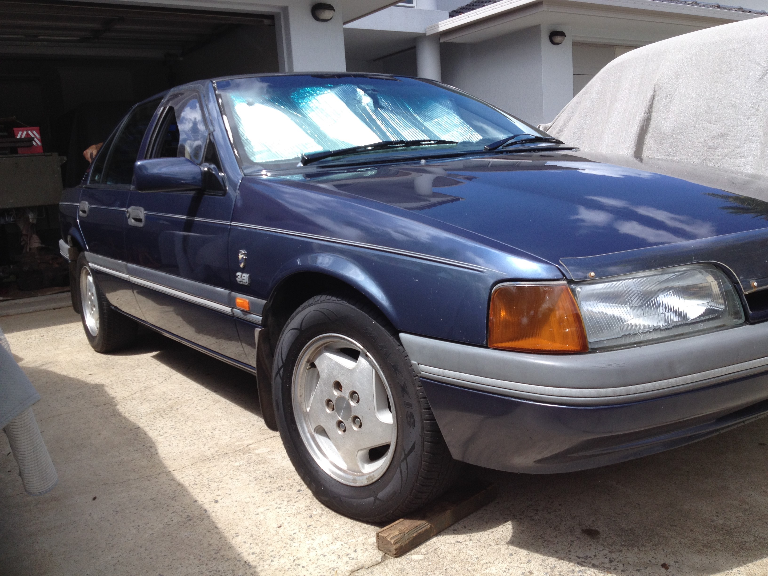 1989 FORD FAIRMONT EA GHIA 4D SEDAN