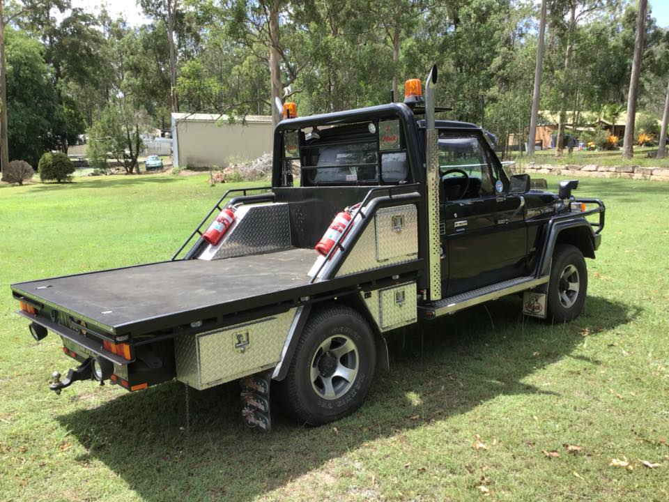 1985 TOYOTA LANDCRUISER 75 SERIES TRAY BACK UTE