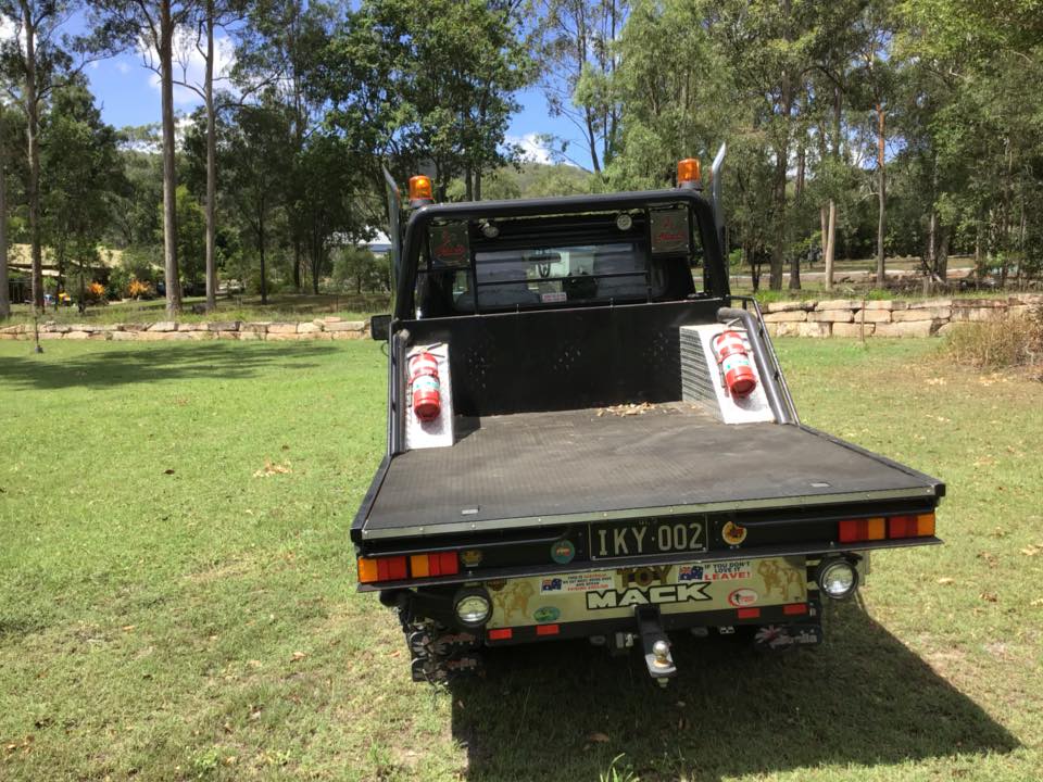 1985 TOYOTA LANDCRUISER 75 SERIES TRAY BACK UTE