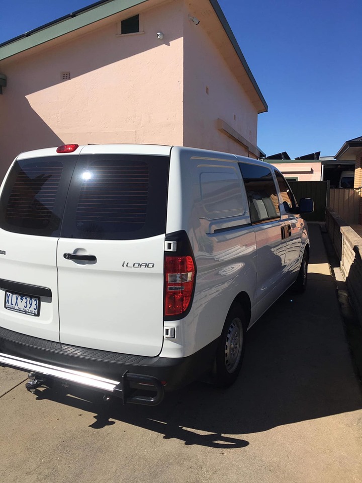 2009 HYUNDAI ILOAD VAN/CREW CAB