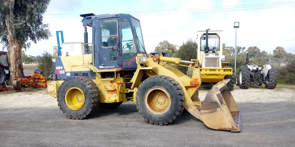 Komatsu WA 180 Loader