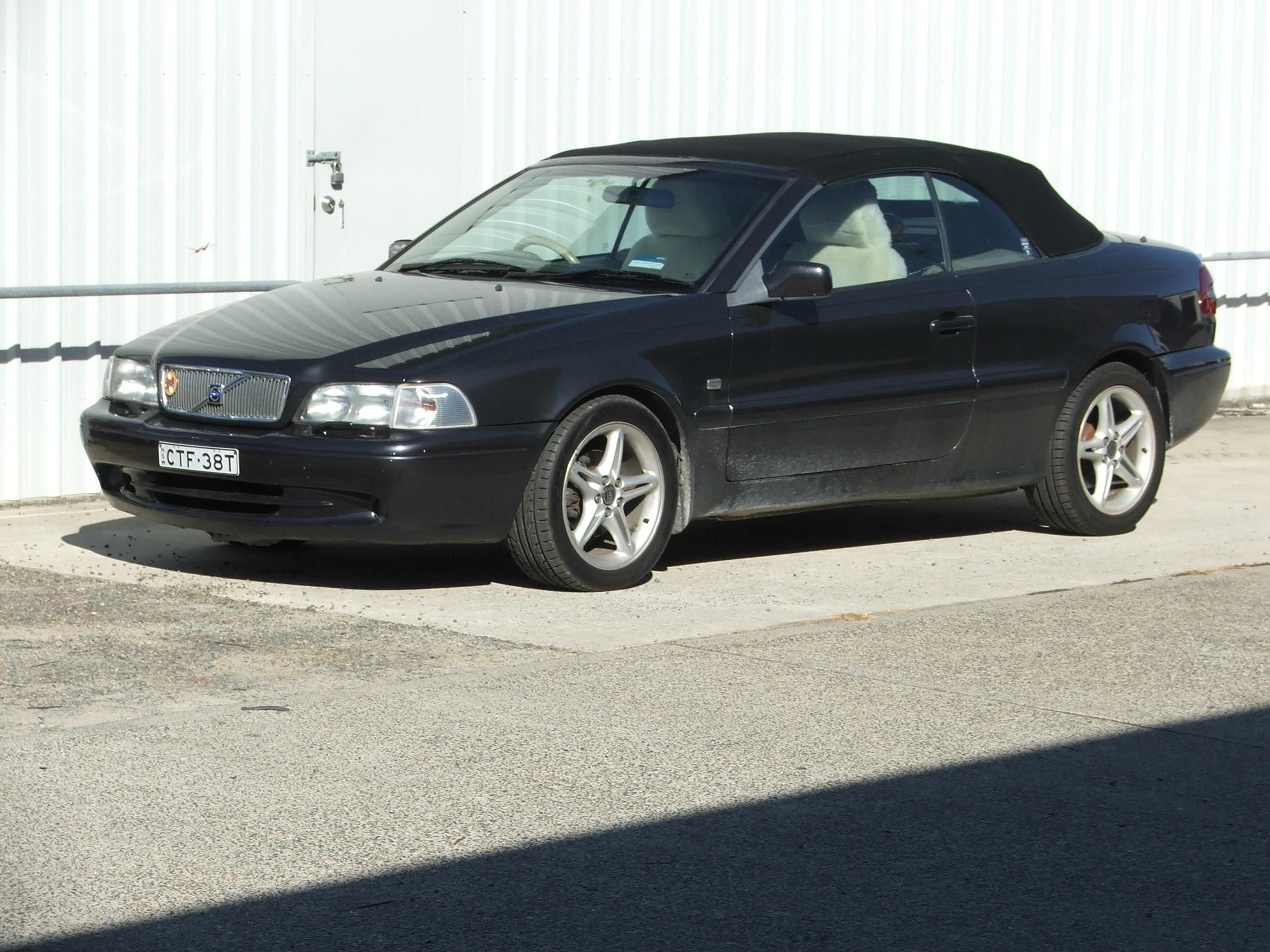 2002 VOLVO C70 2D CONVERTIBLE