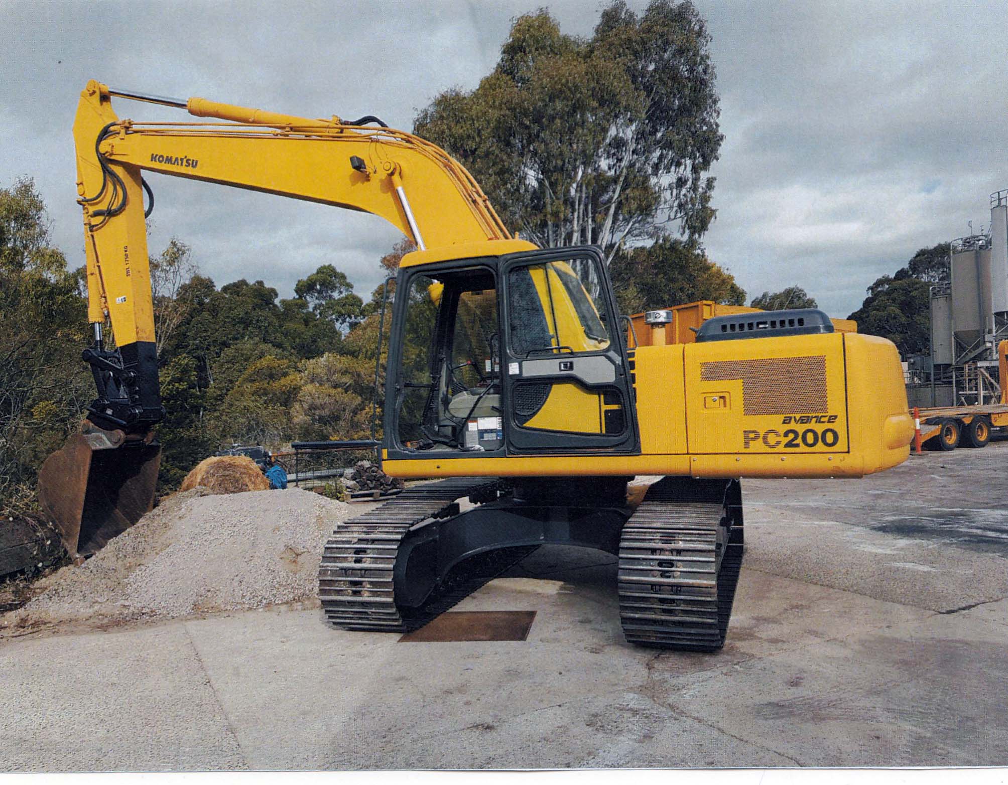1998 KOMATSU PC200-6