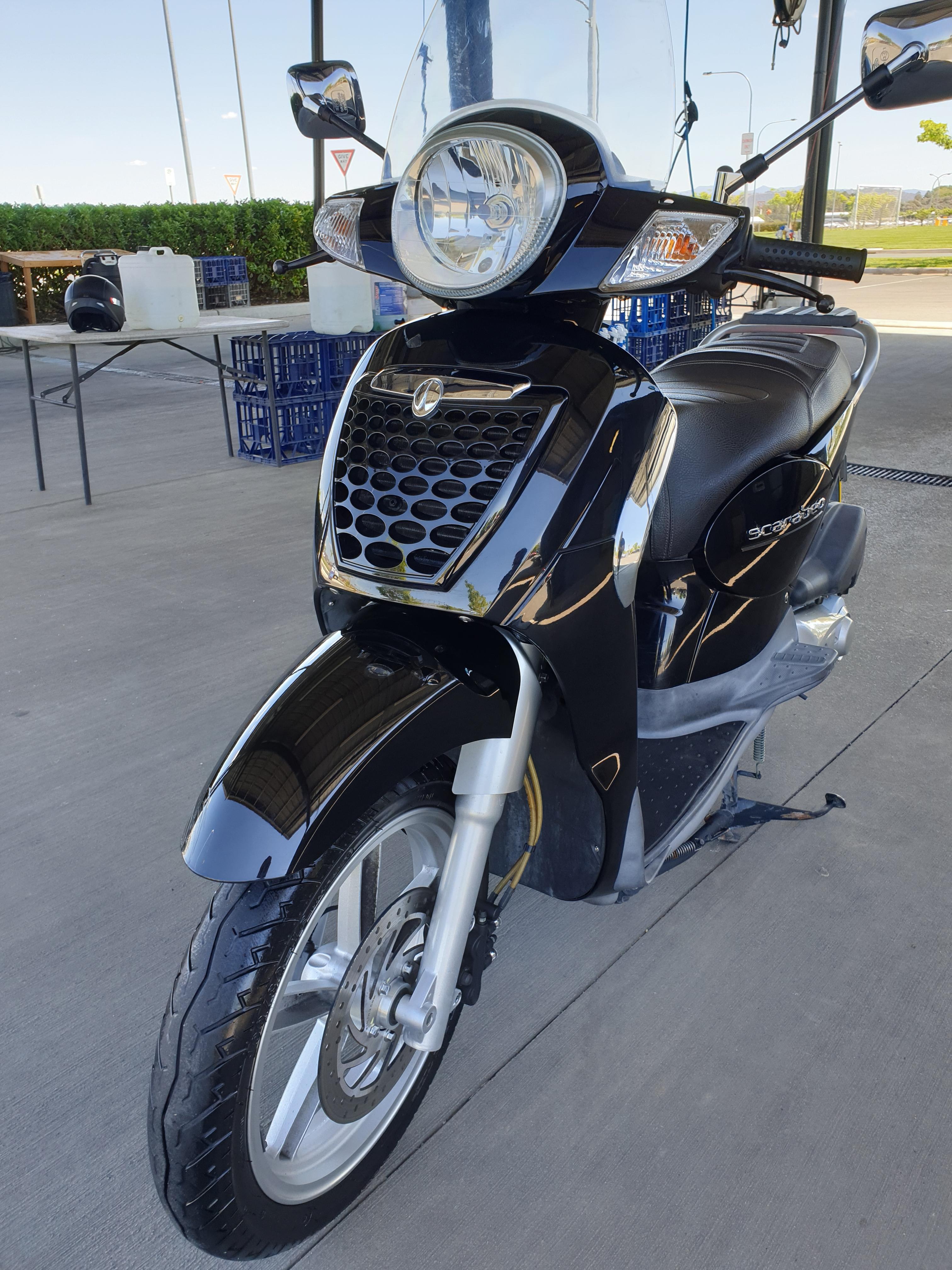 2010 APRILIA SCARABEO 200 SCOOTER