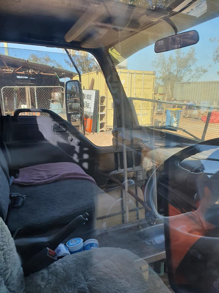 2000 ISUZU NQR 450 TRUCK