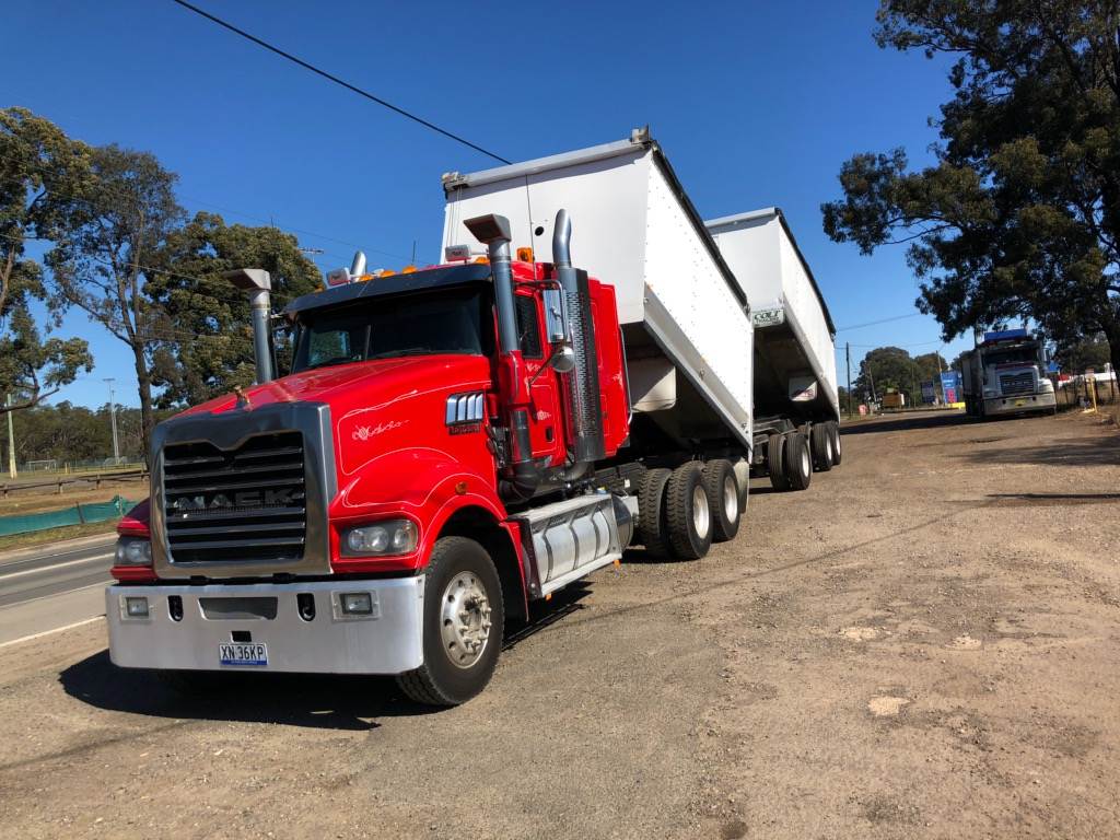 2013 MACK TRIDENT 