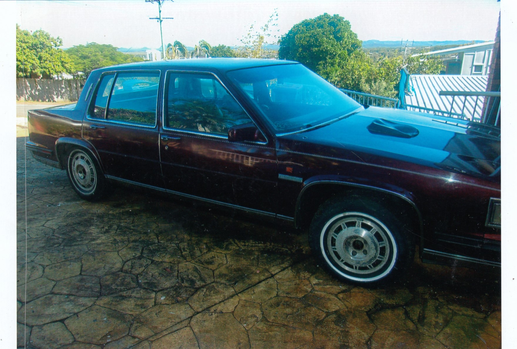 1985 CADILLAC DE VILLE FLEETWOOD