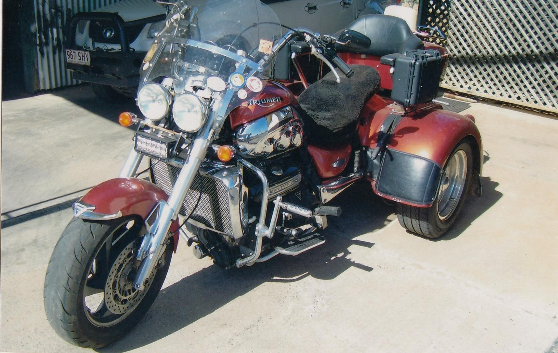 2007 TRIUMPH ROCKET III CLASSIC CRUISER 