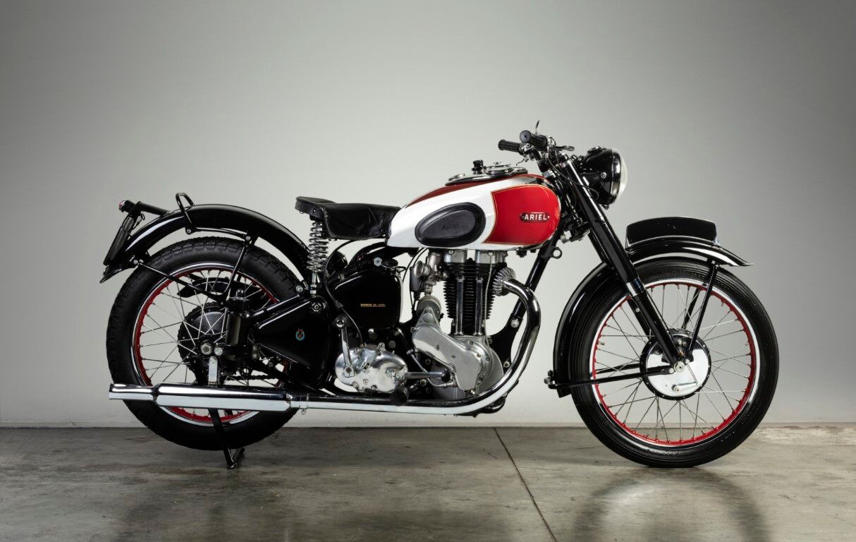 C1949 ARIEL RED HUNTER 500CC SINGLE
