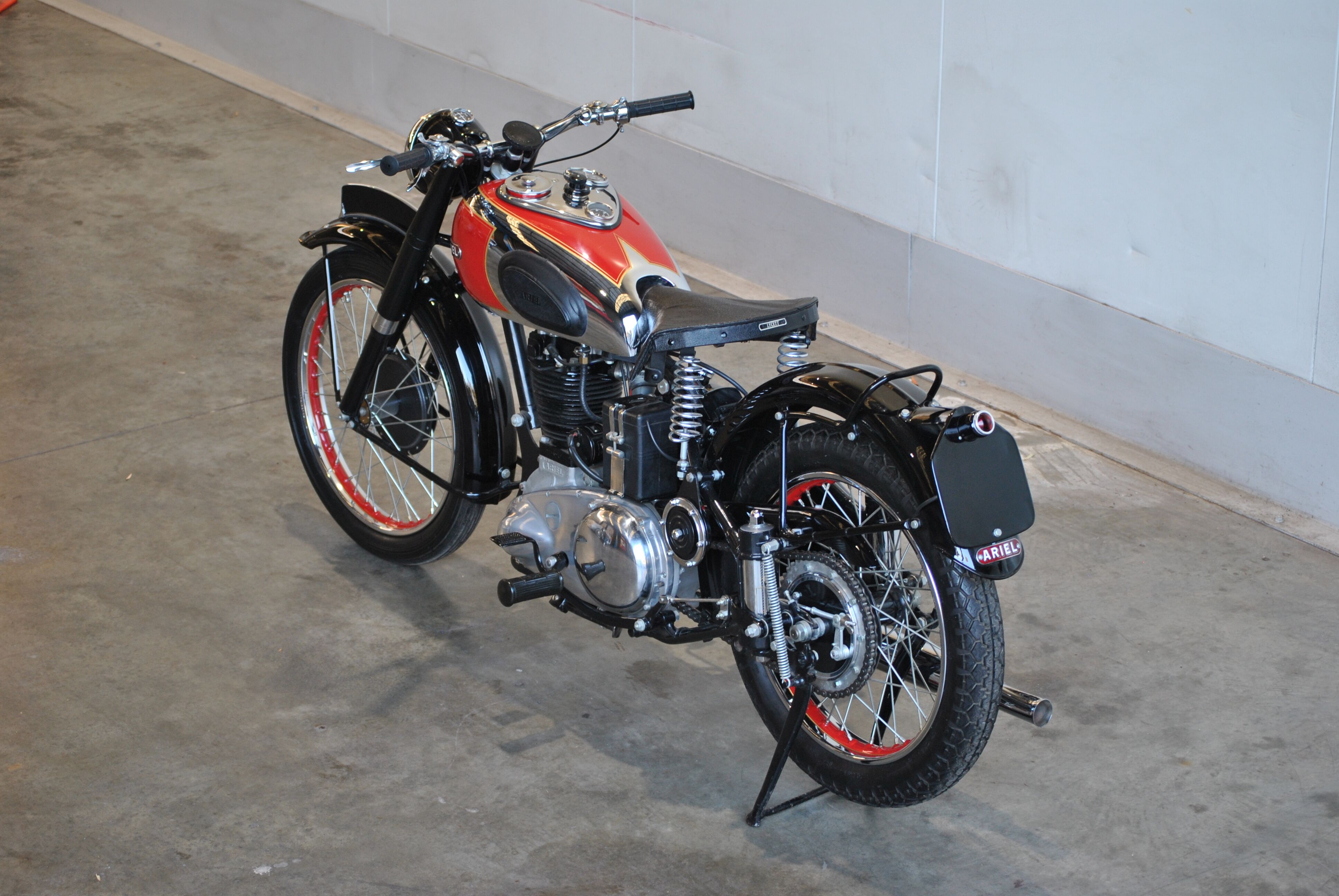 C1949 ARIEL RED HUNTER 500CC SINGLE