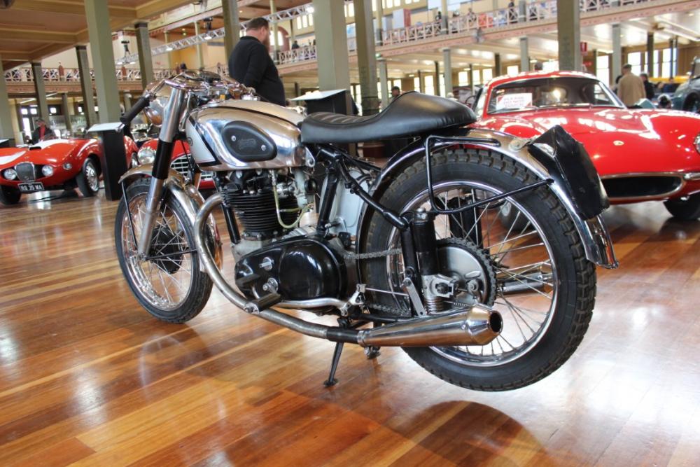 1949 NORTON DOMINATOR MODEL 7 ROAD