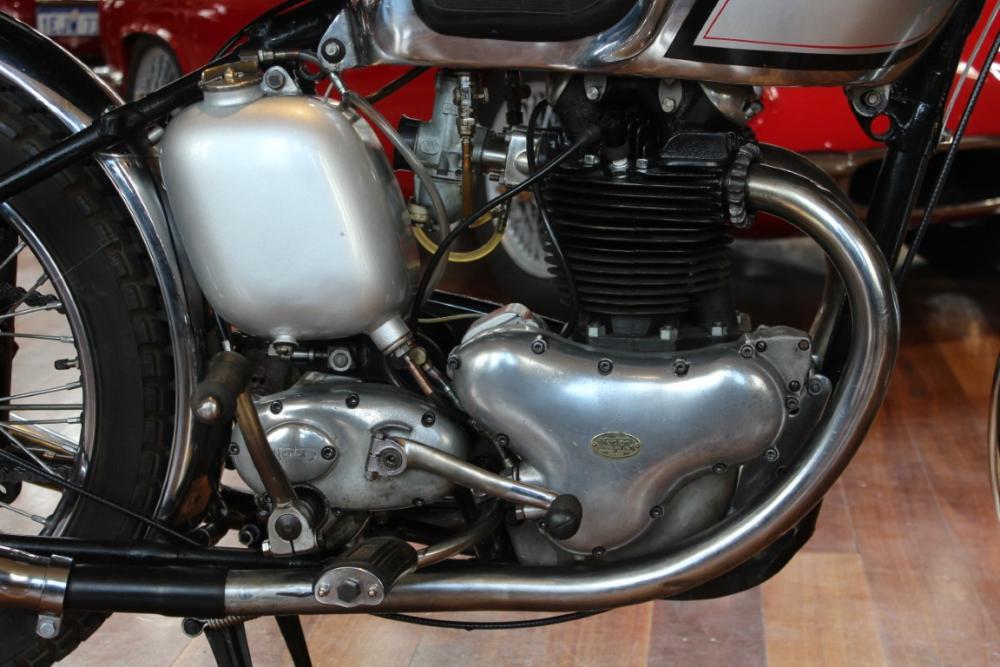 1949 NORTON DOMINATOR MODEL 7 ROAD