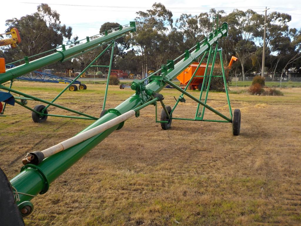40' x 9' PTO Driven Auger