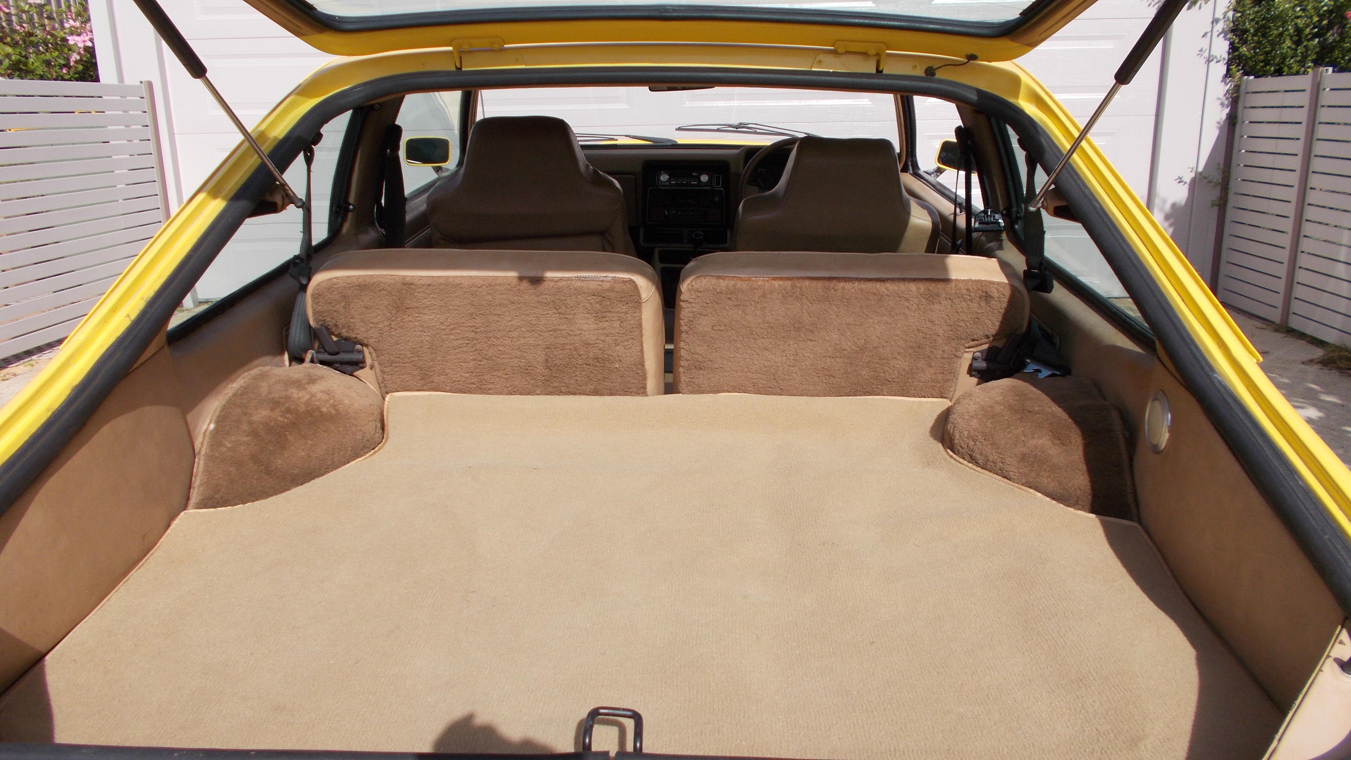 1979 HOLDEN SUNBIRD UC SL/E 2D LIFTBACK 