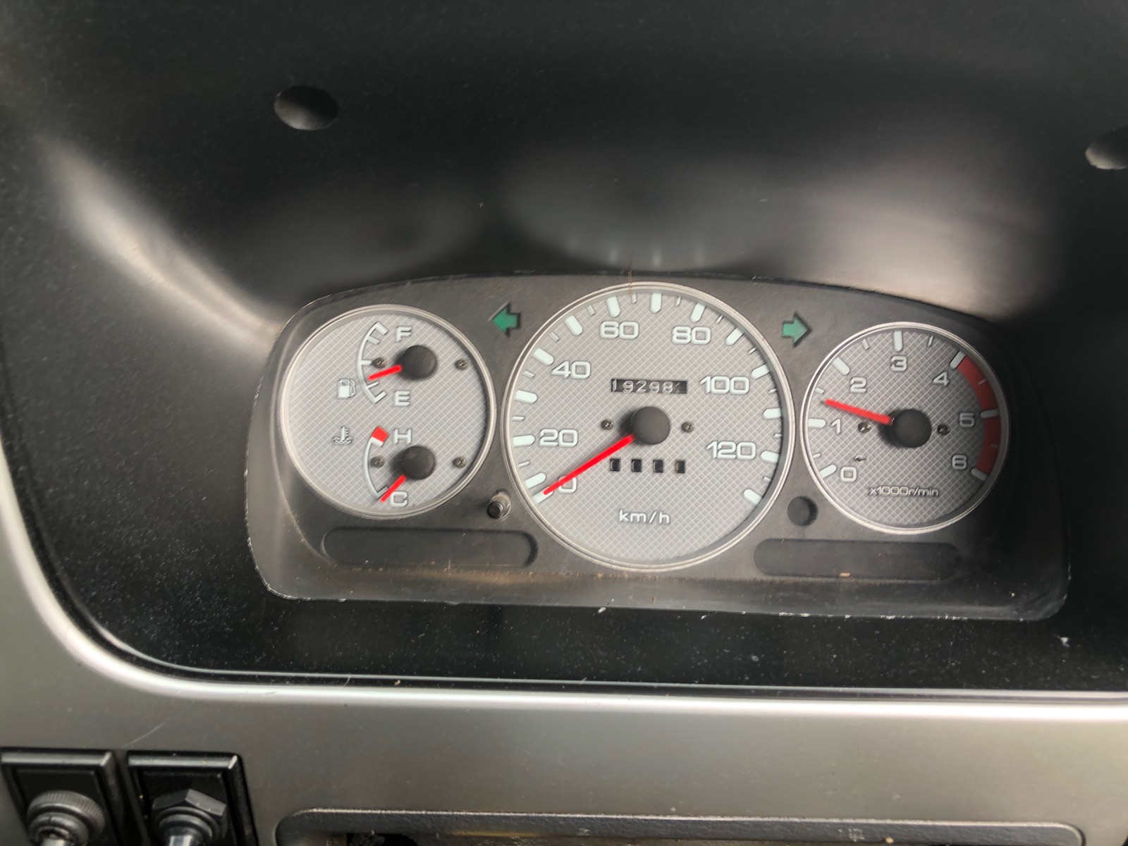 1999 DAIHATSU DELTA CREW CAB
