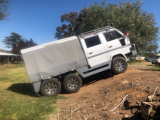 1999 DAIHATSU DELTA CREW CAB