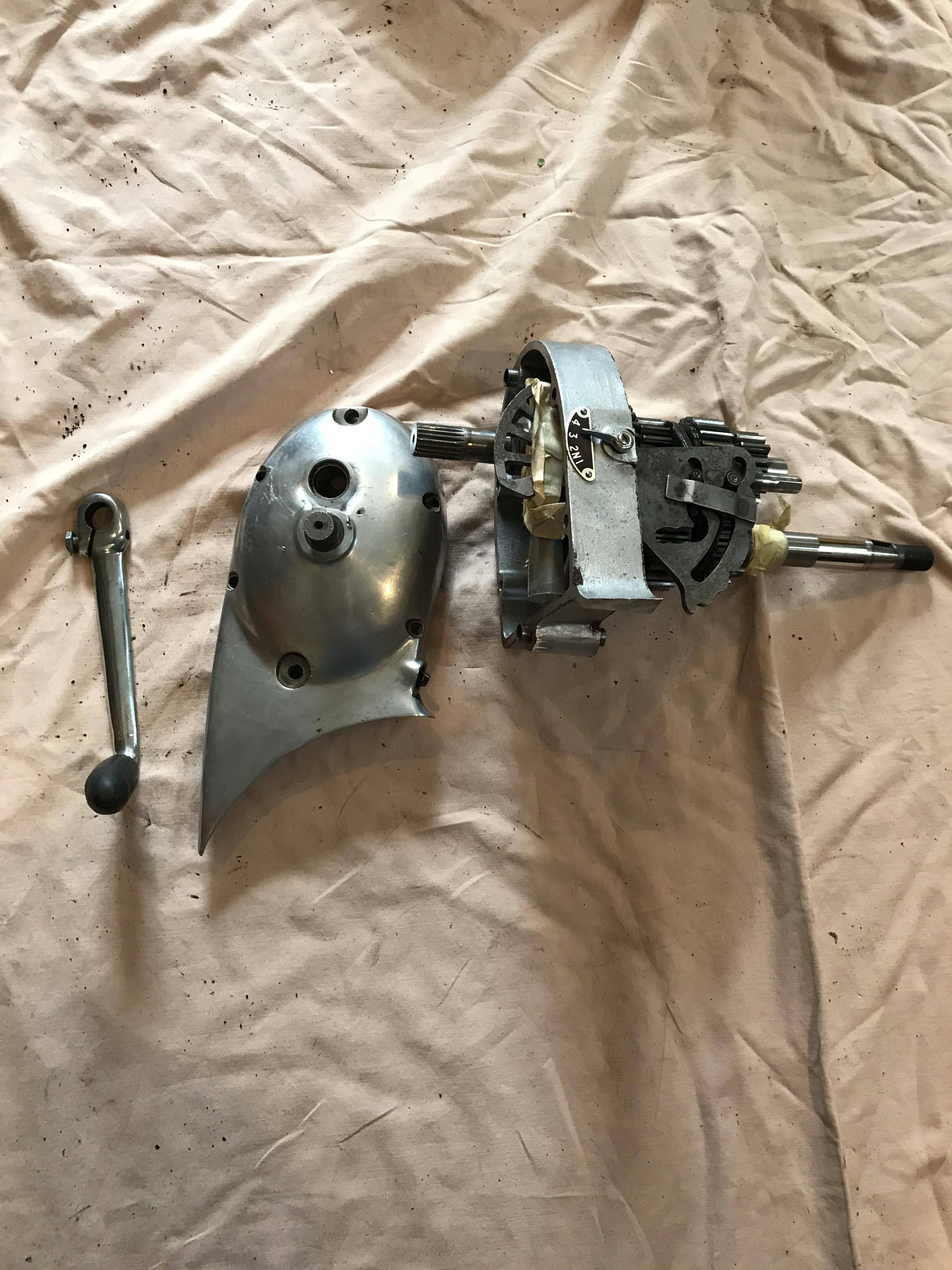 TRIUMPH 500 TWIN ENGINE PARTS 