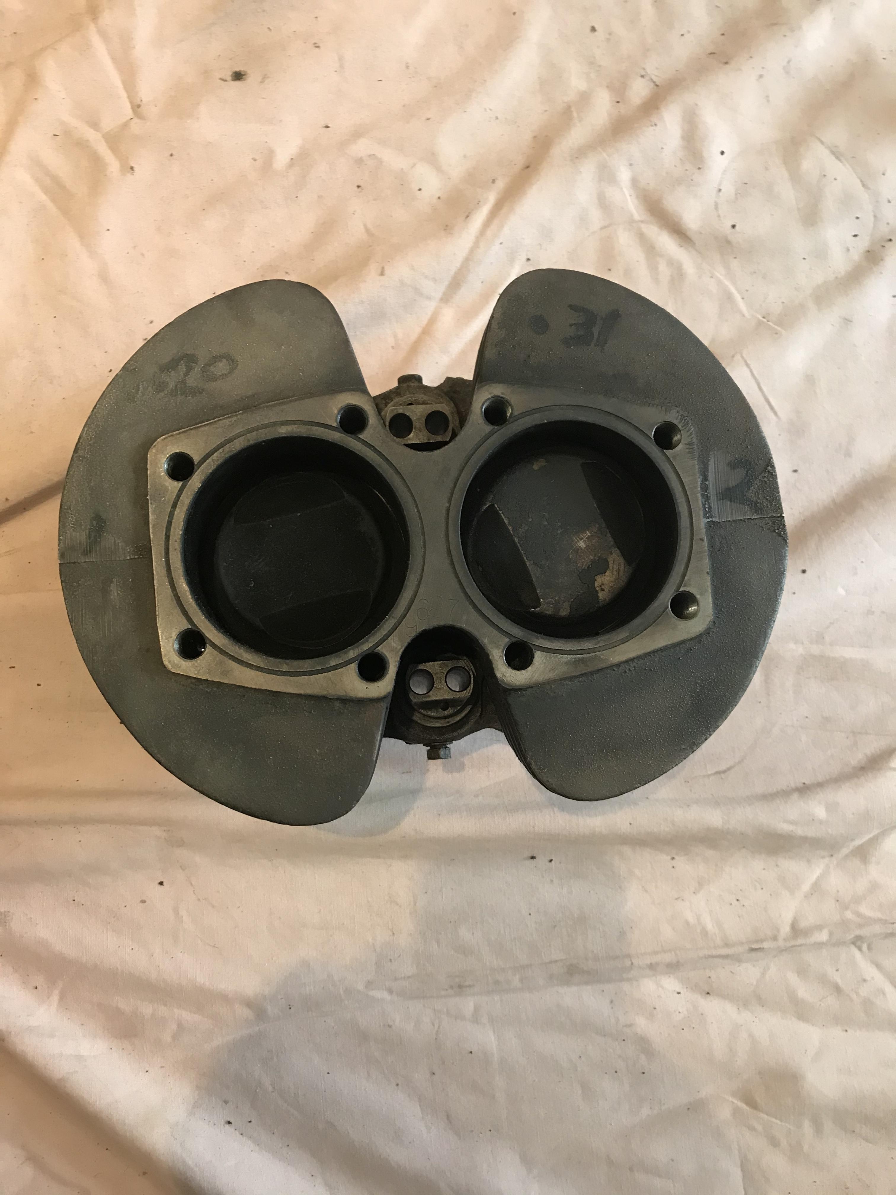 TRIUMPH 500 TWIN ENGINE PARTS 