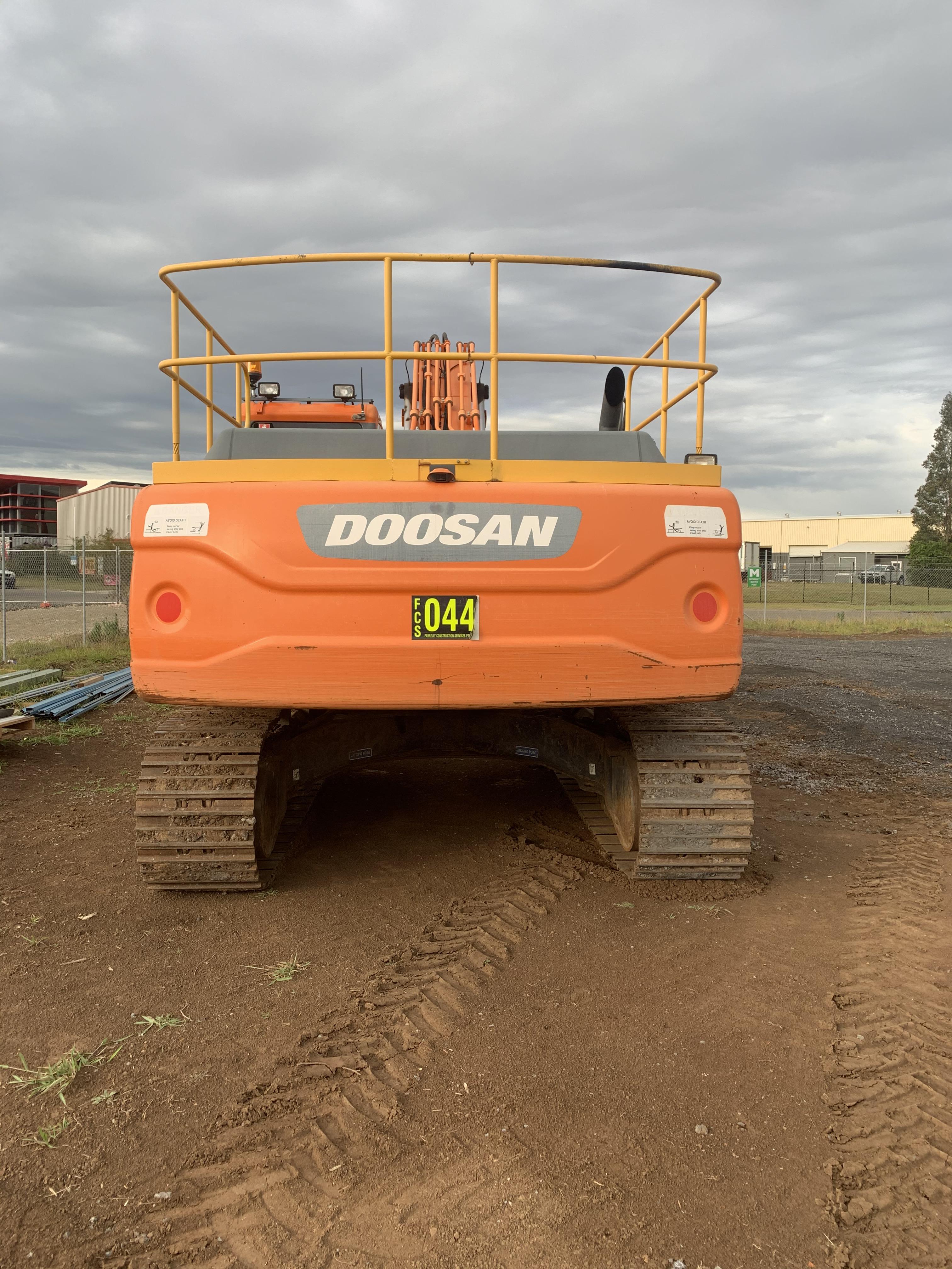 2013 DOOSAN DX300LC