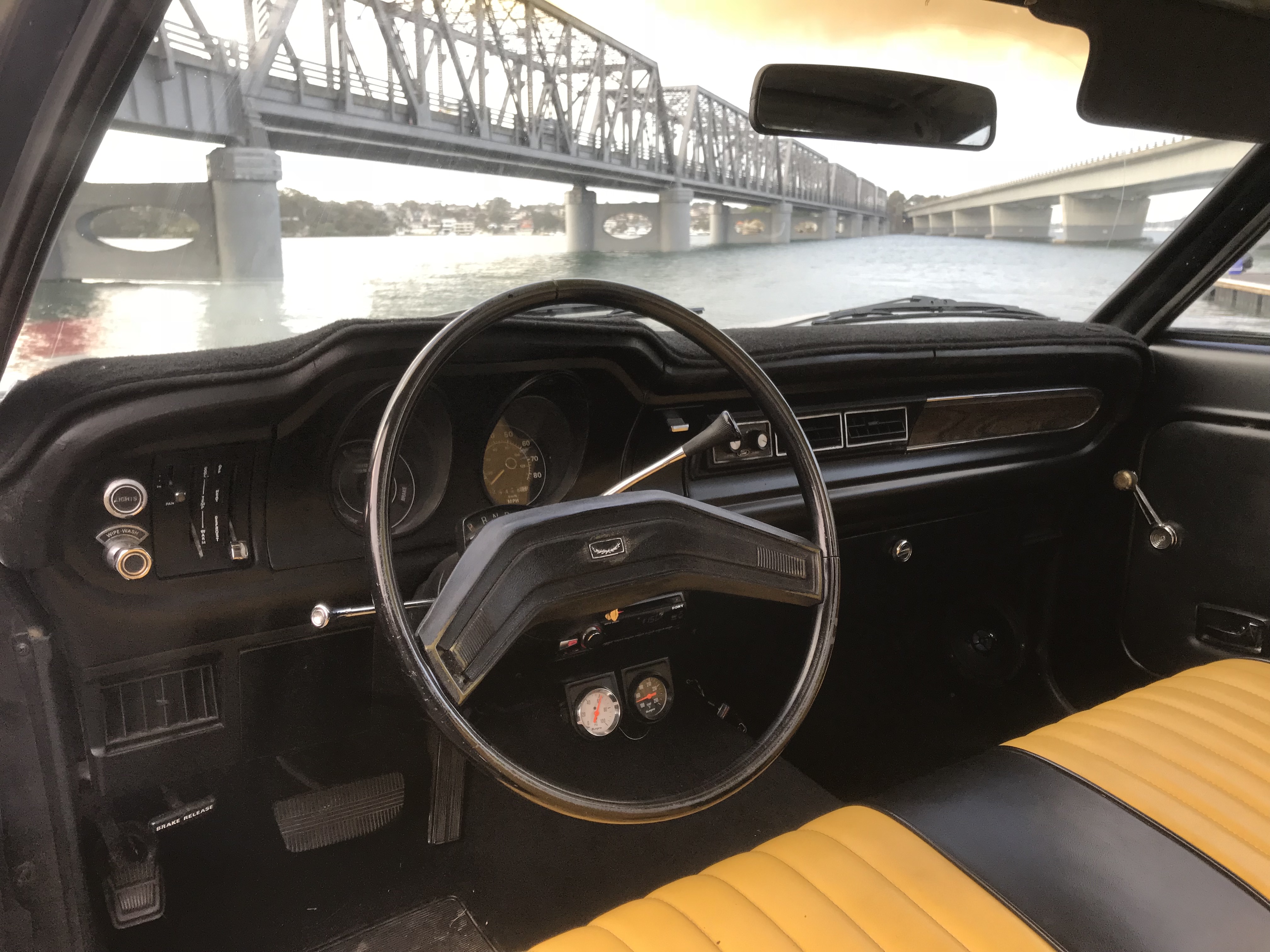 1976 FORD MAVERICK COUPE
