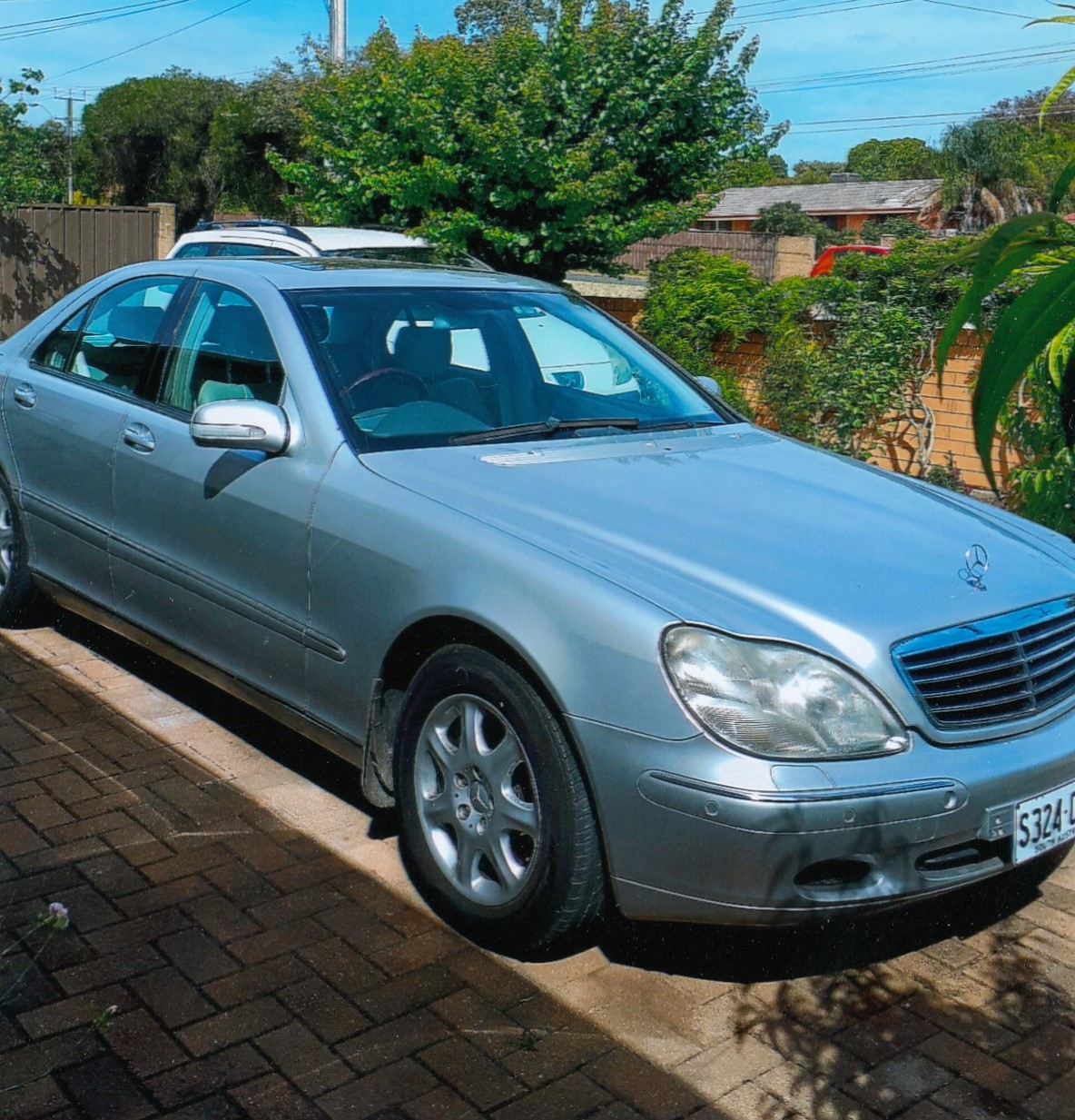 1999 MERCEDES BENZ S320 SEDAN