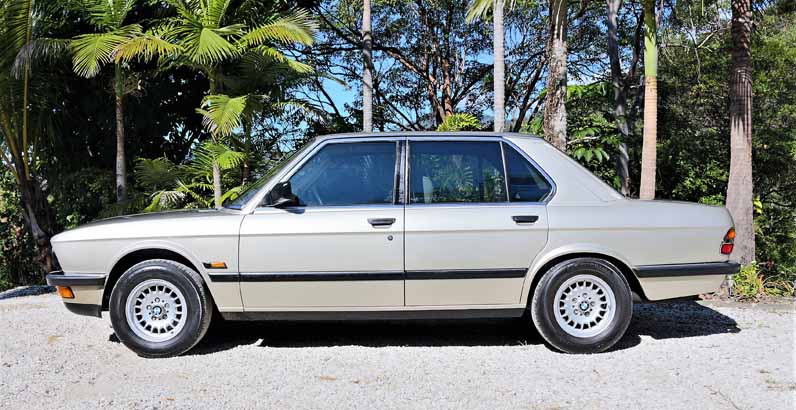 1985 BMW 520I E28 SEDAN