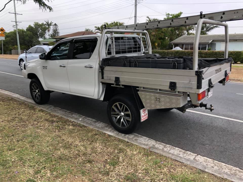 2016 TOYOTA HILUX GUN126R SR5 (4x4) 6 SP AUTOMATIC DUAL CAB UTILITY