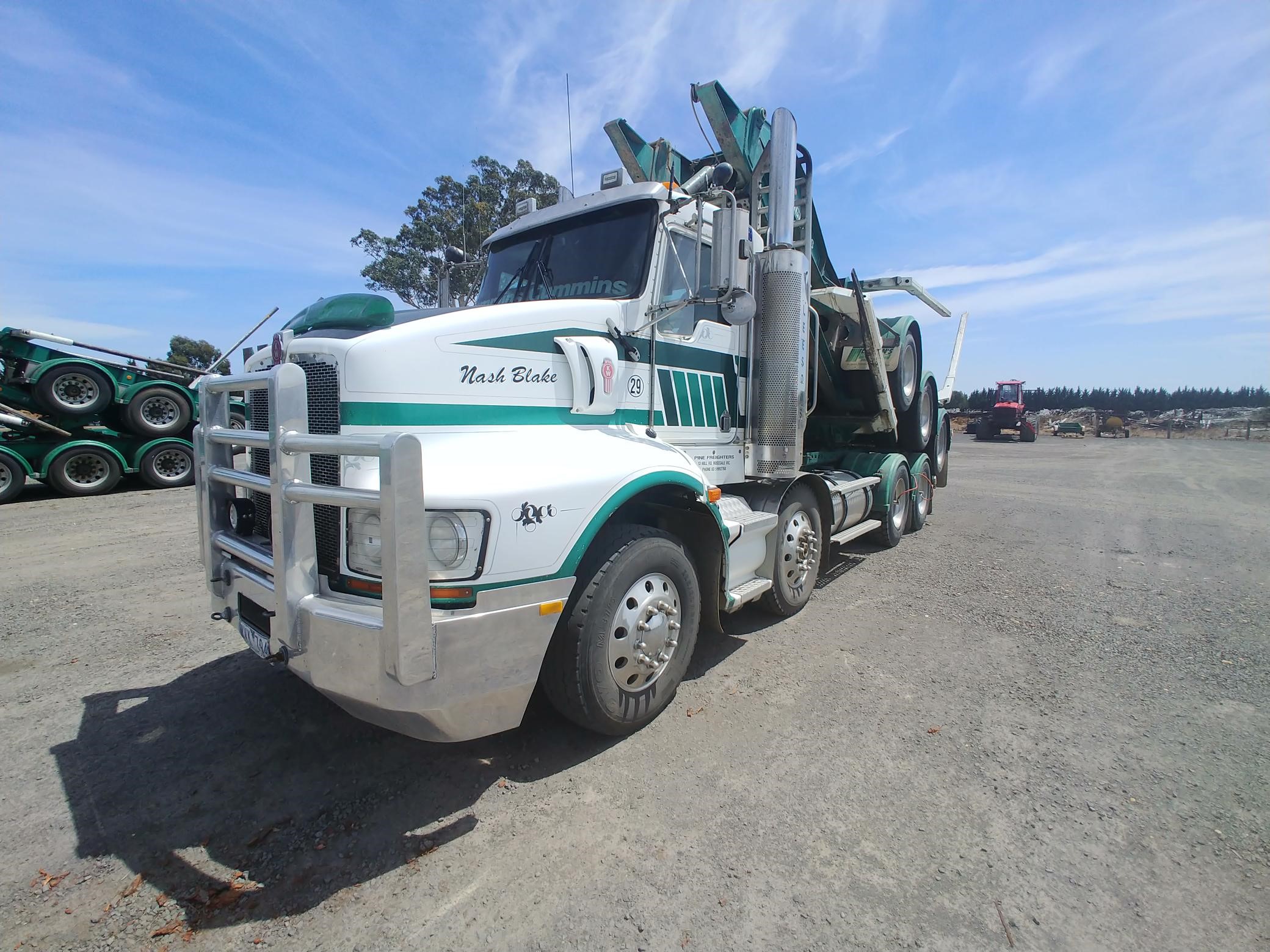 2009 KENWORTH T408 PRIME MOVER & TRAILER