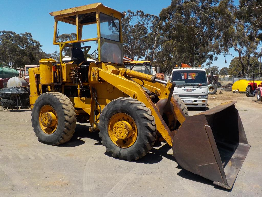 PAYLOADER FRONT END LOADER