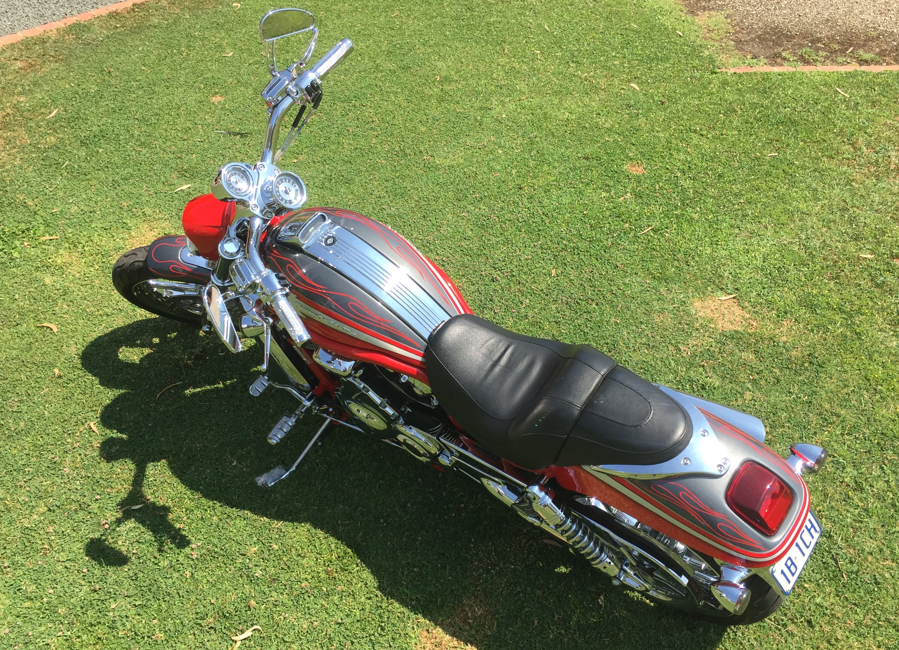 2006 HARLEY-DAVIDSON VRSCSE2 SCREAMIN' EAGLE V-ROD CRUISER 