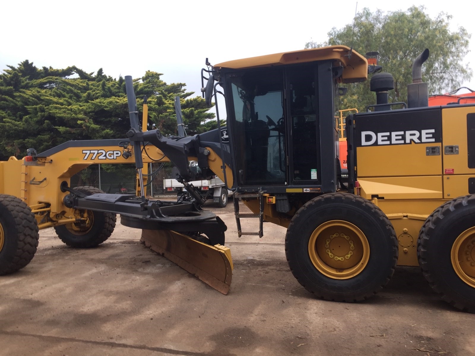 JOHN DEERE 772GP
