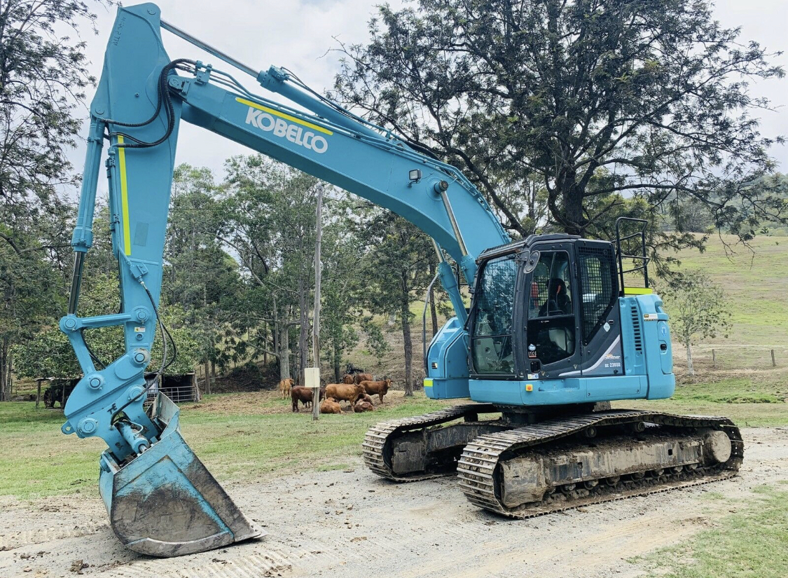 2011 KOBELCO SK235SR-2
