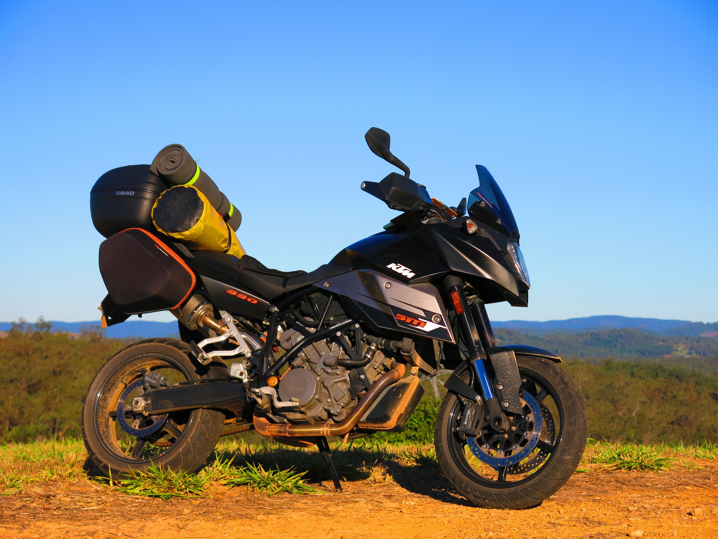 2009 KTM 990 SUPERMOTO T 