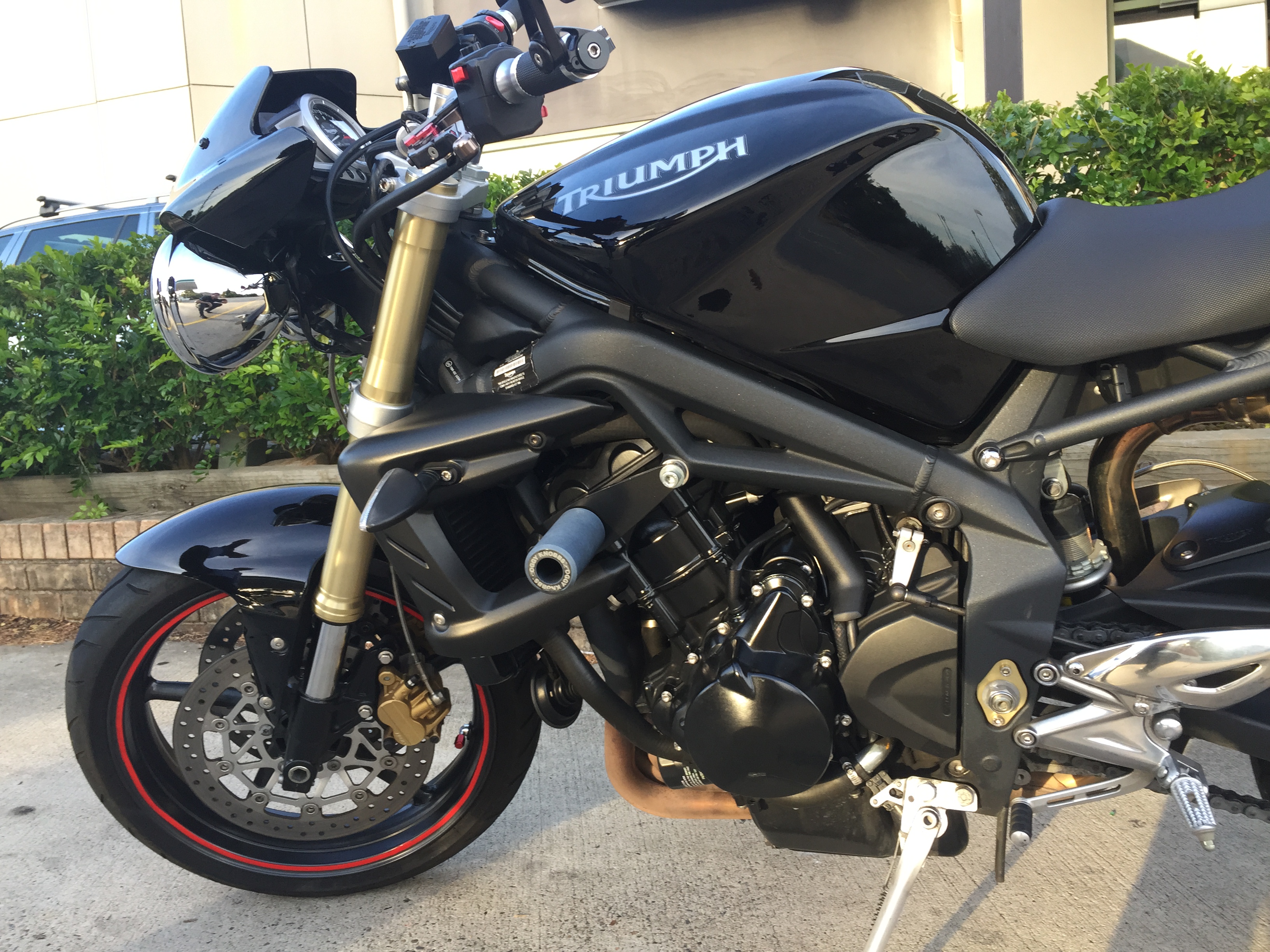 2010 TRIUMPH STREET TRIPLE 675 ROAD