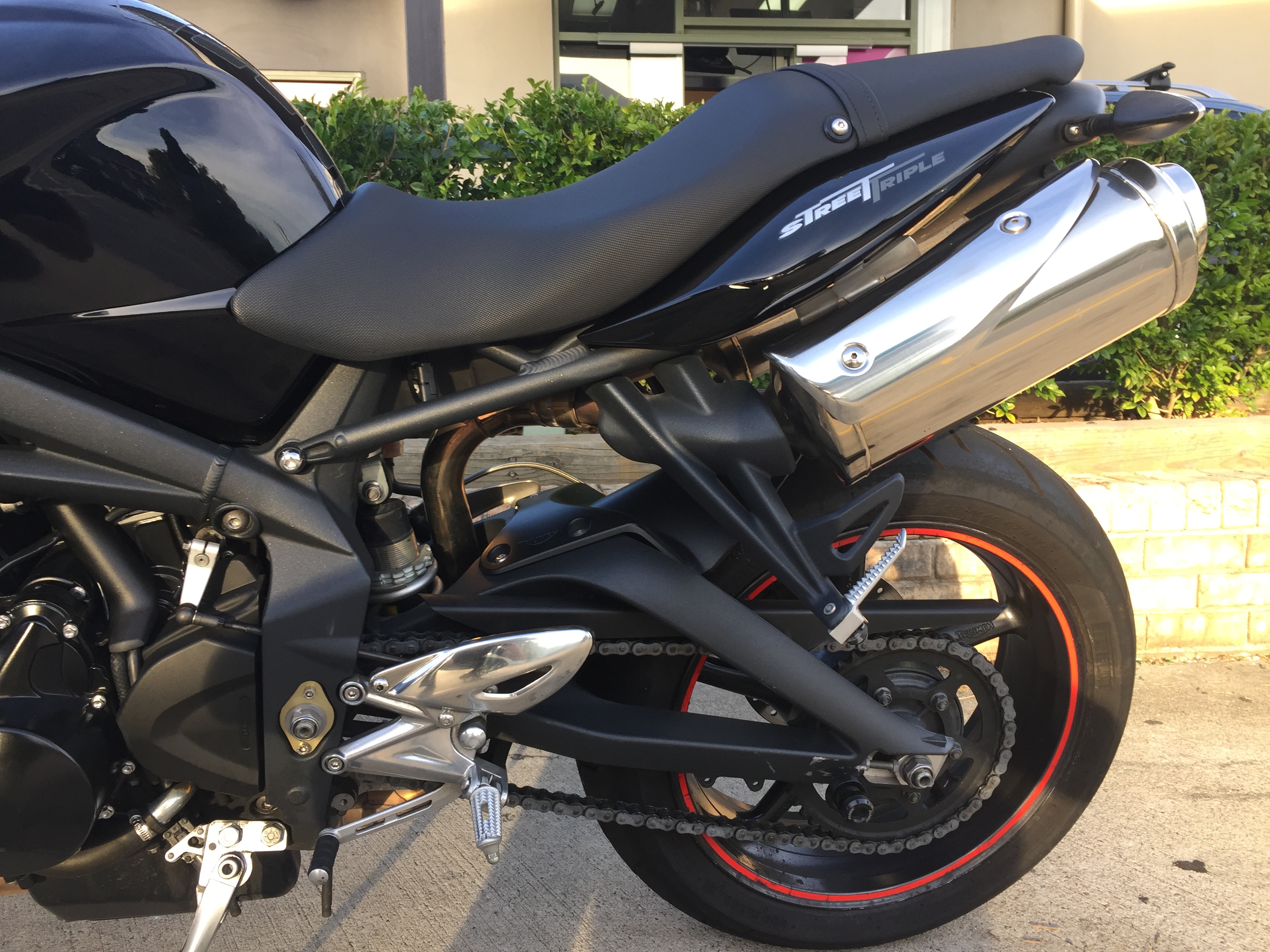 2010 TRIUMPH STREET TRIPLE 675 ROAD