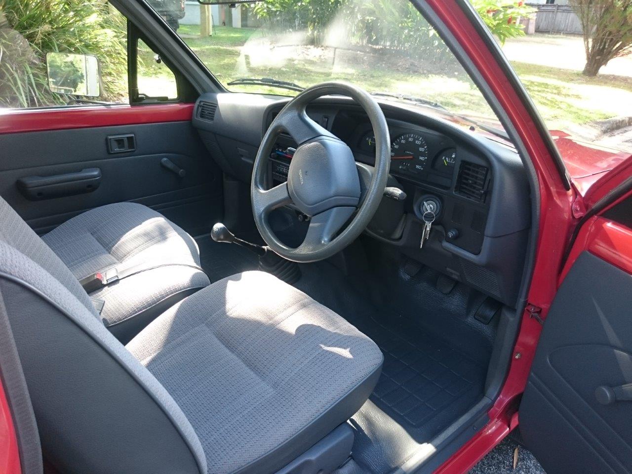 1990 TOYOTA HILUX 4X2