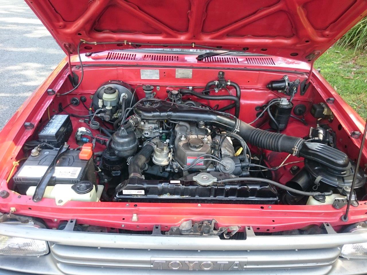 1990 TOYOTA HILUX 4X2