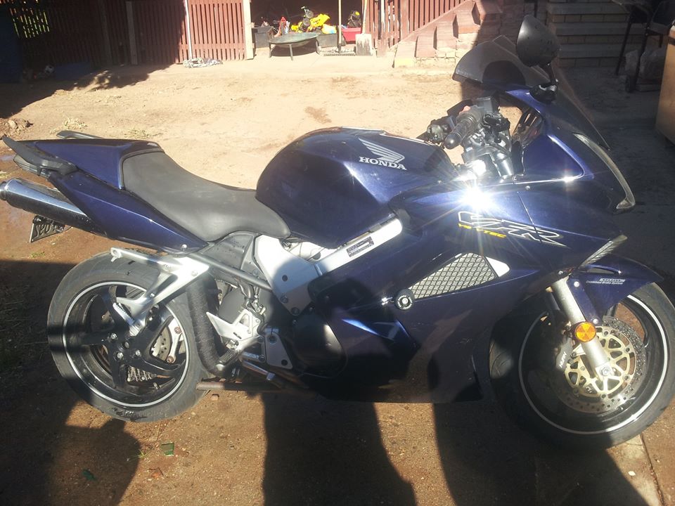 2002 HONDA VFR800 VTEC
