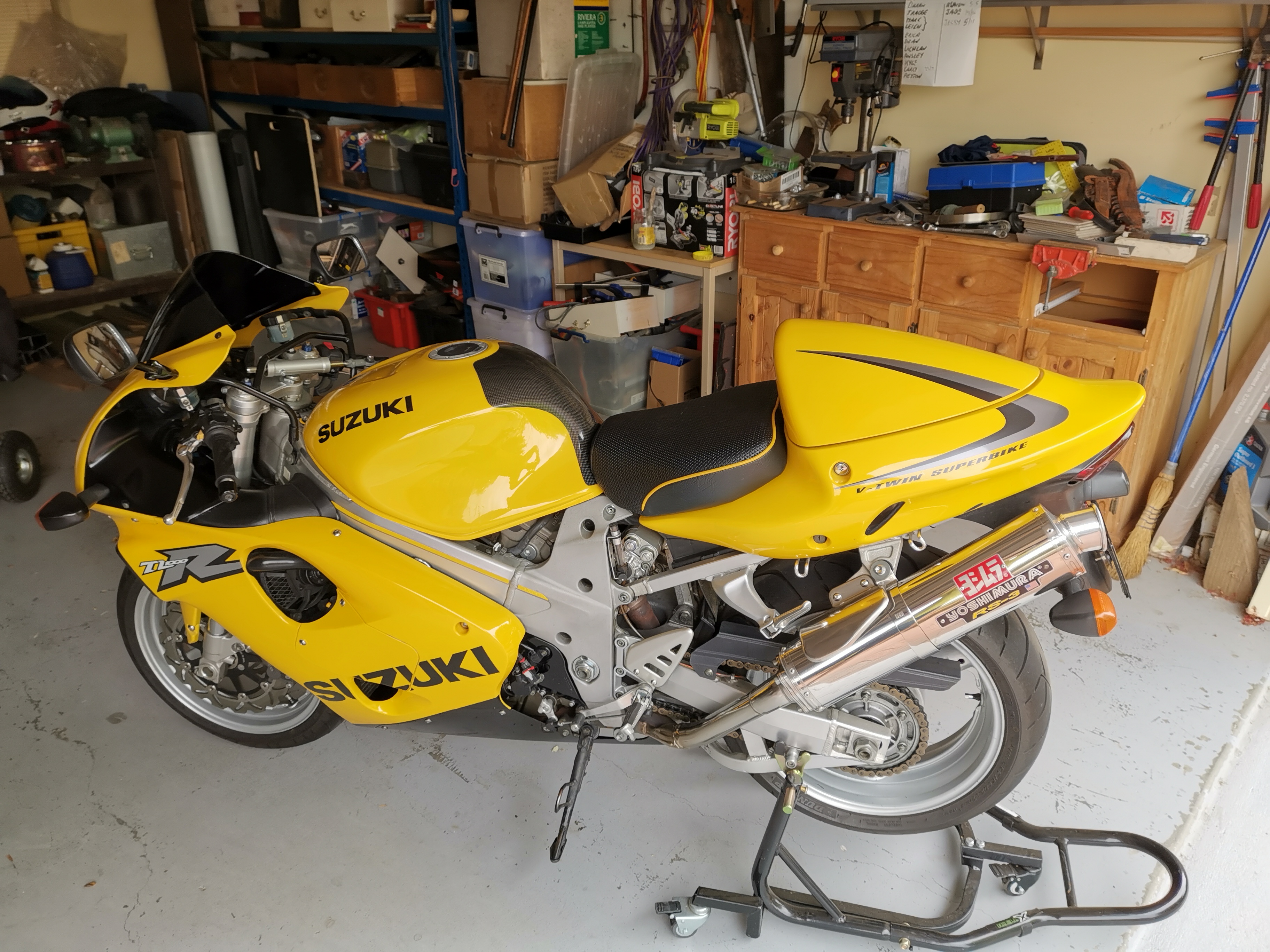2000 SUZUKI TL1000R