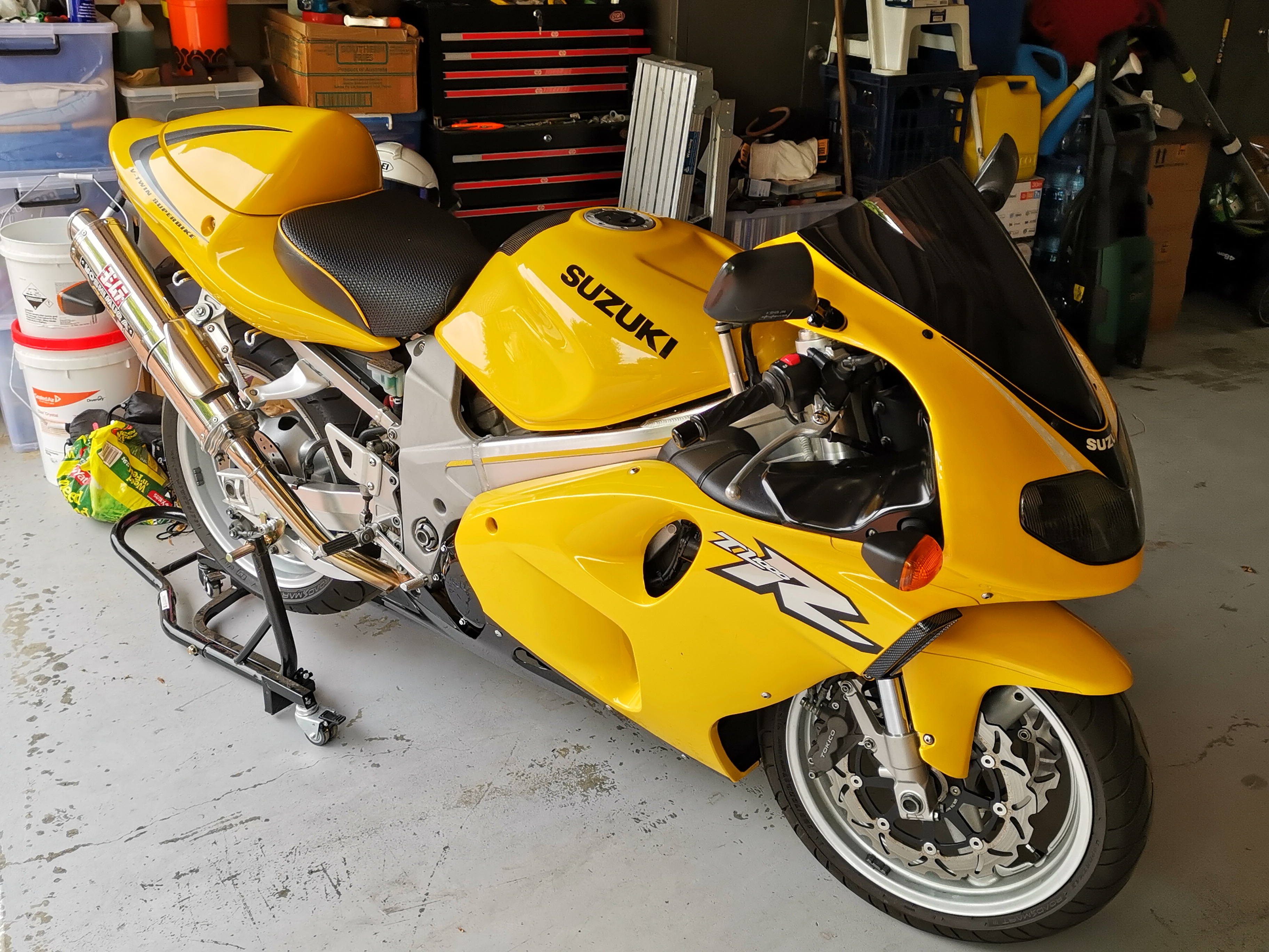 2000 SUZUKI TL1000R