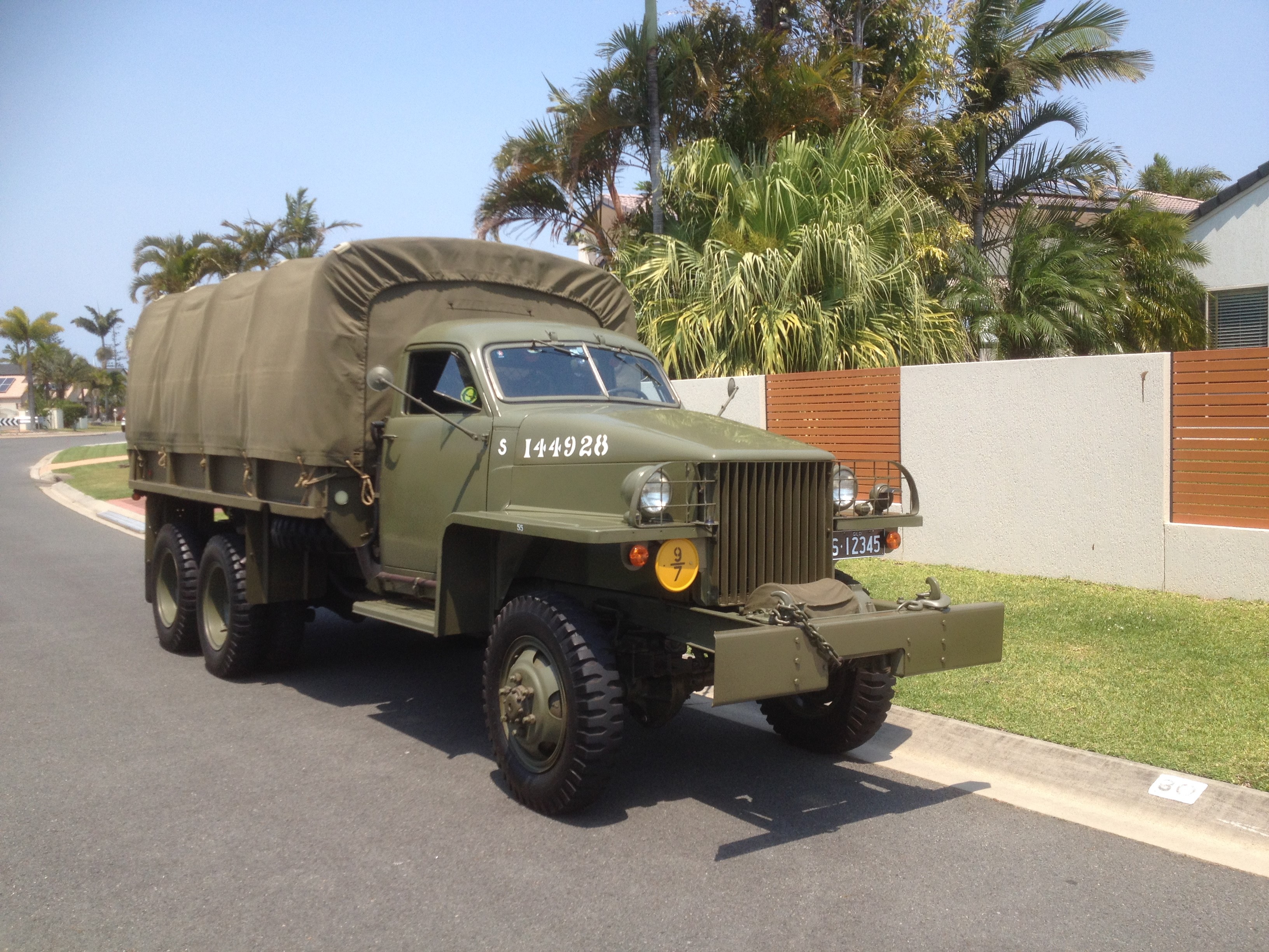 1945 STUDEBAKER US6 WINCH CARGO TROOP CARRIER