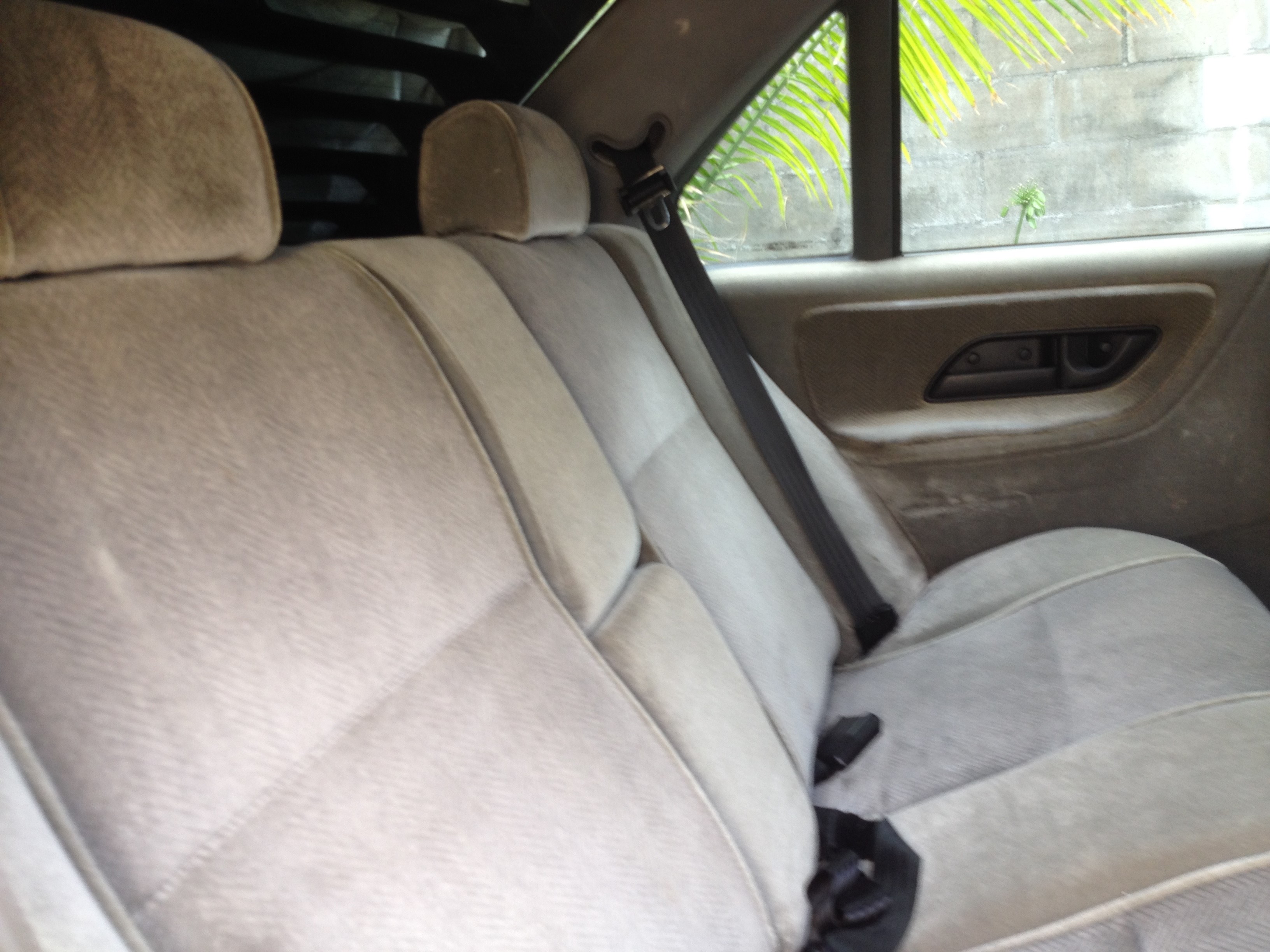 1989 FORD FAIRMONT EA GHIA 4D SEDAN