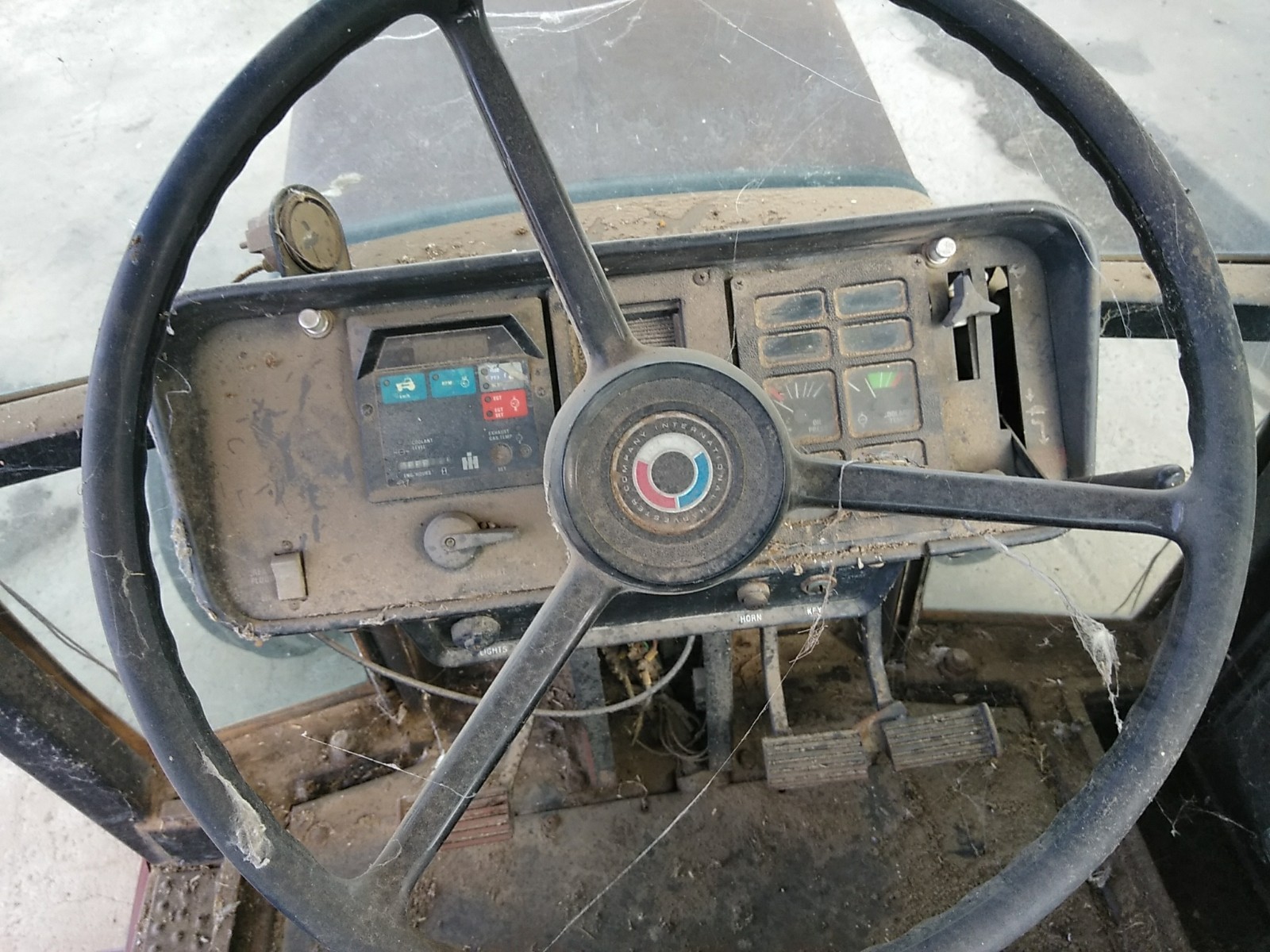 1983 International 3688 Tractor