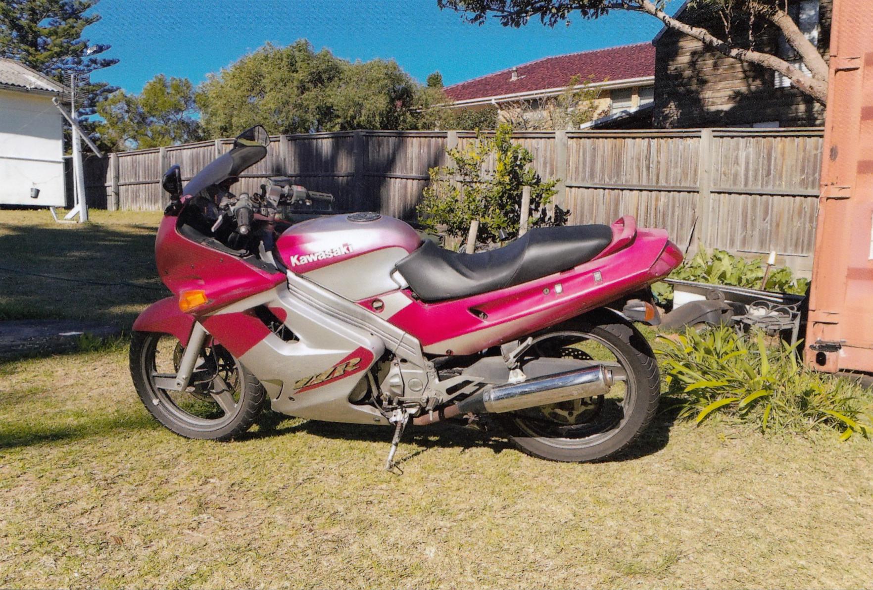 2001 KAWASAKI ZZR250