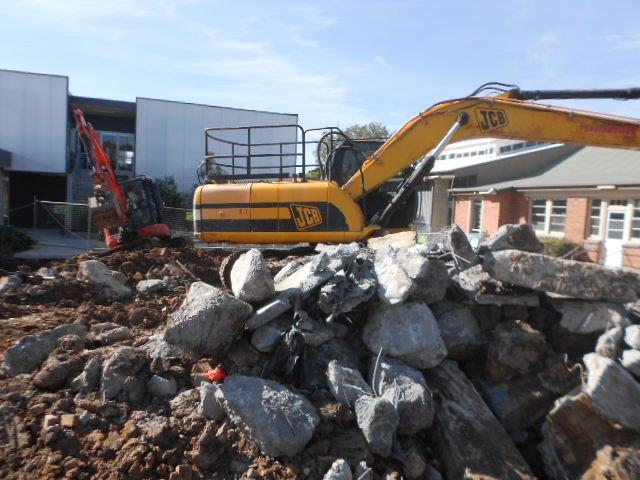JCB JS220 LC Excavator