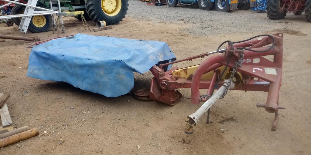 New Holland 452 Hay Mower