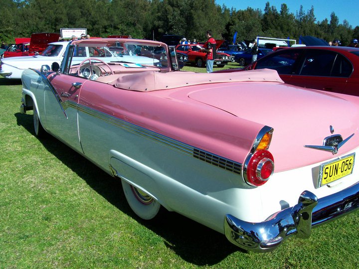 1956 FORD SUNLINER CONVERTIBLE