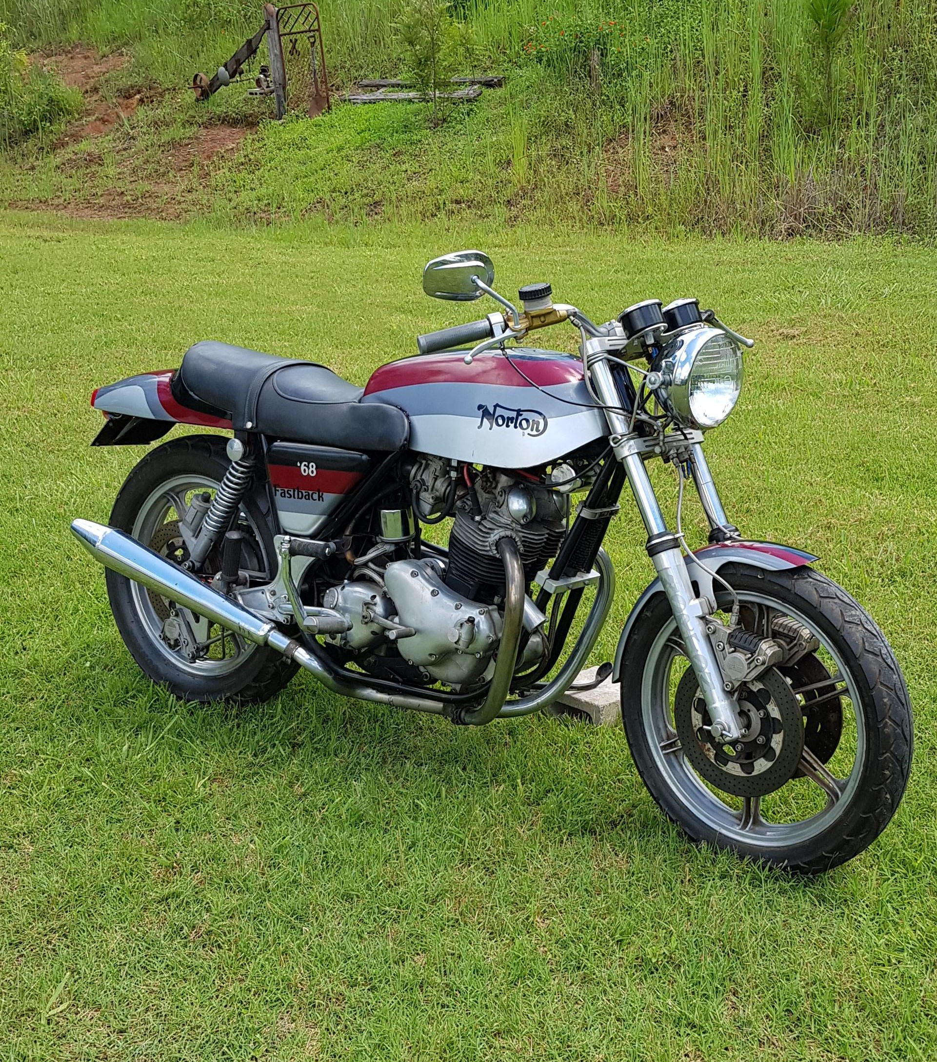 1968 NORTON COMMANDO 750 FASTBACK