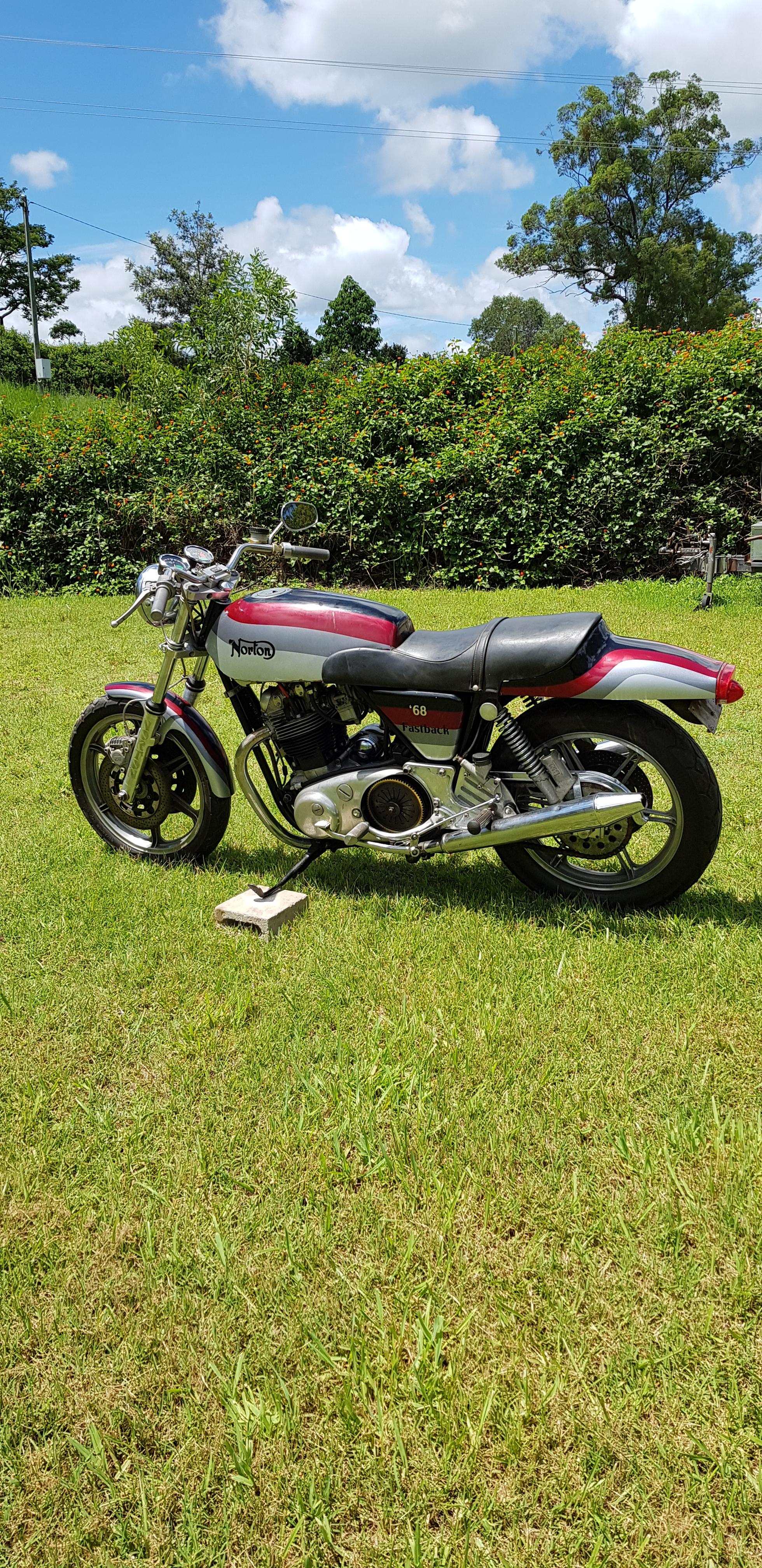 1968 NORTON COMMANDO 750 FASTBACK
